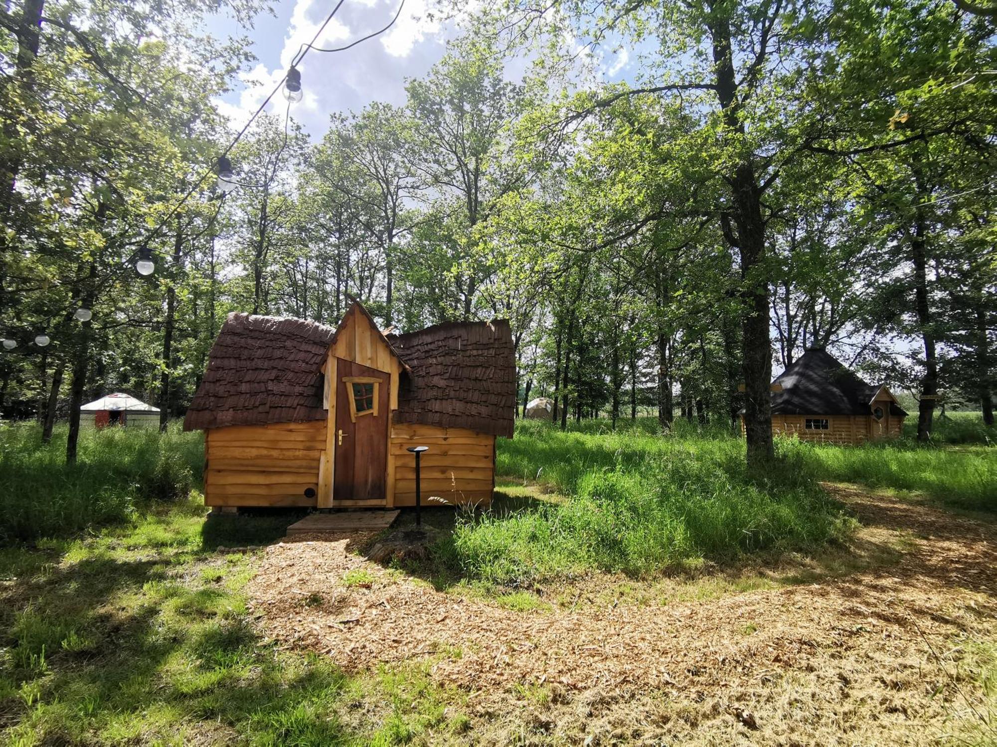 Отель La Parenthese Meslandaise Экстерьер фото