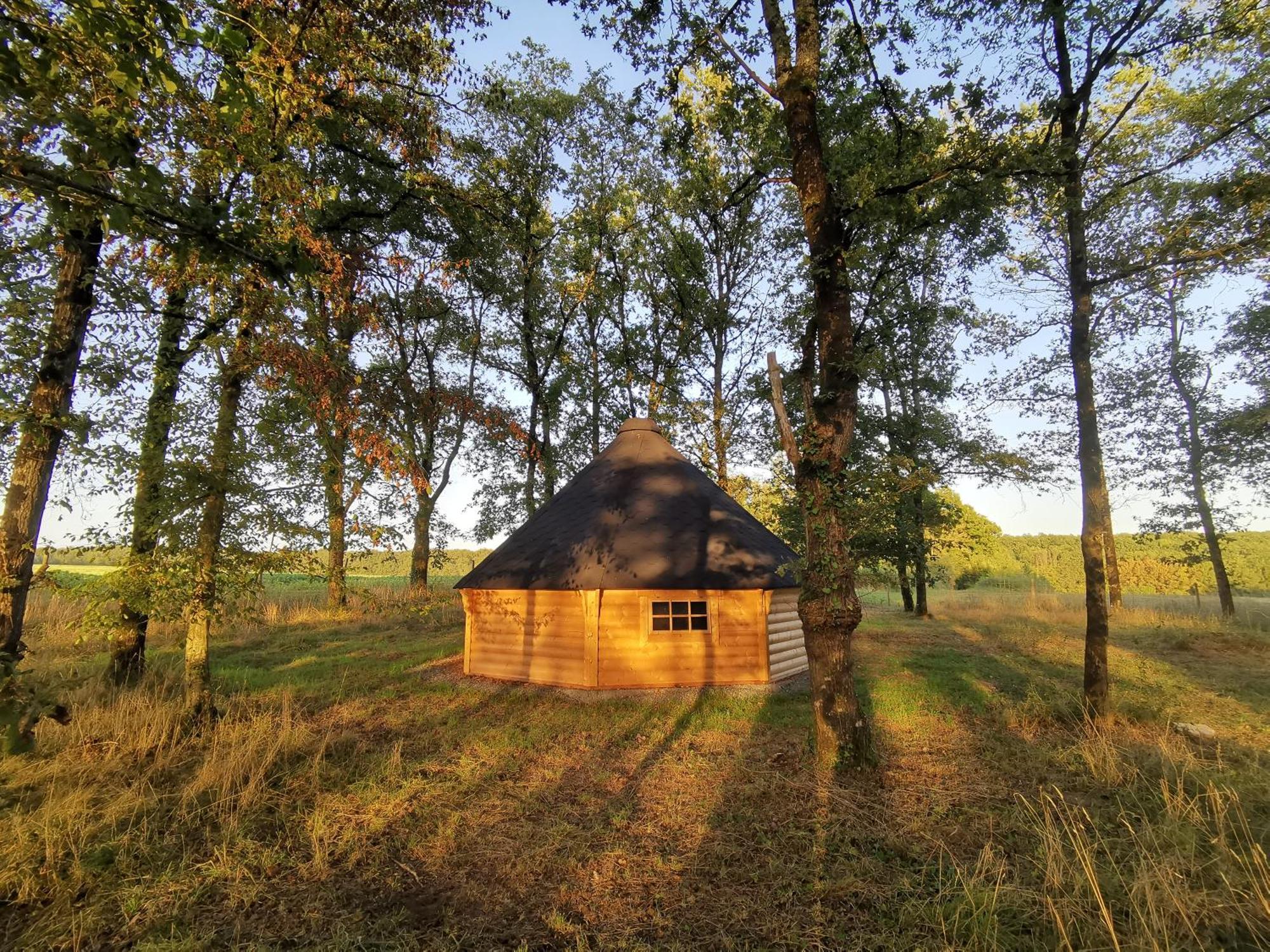 Отель La Parenthese Meslandaise Экстерьер фото